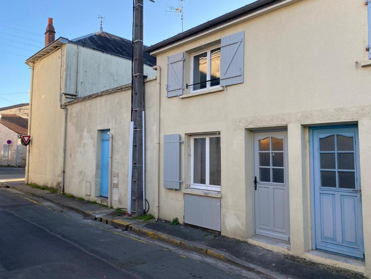Maisonnette Design Le Cosy - Amazon Prime - A 3Mn A Pied Du Marche - Non Climatise - Surgeres Exterior photo